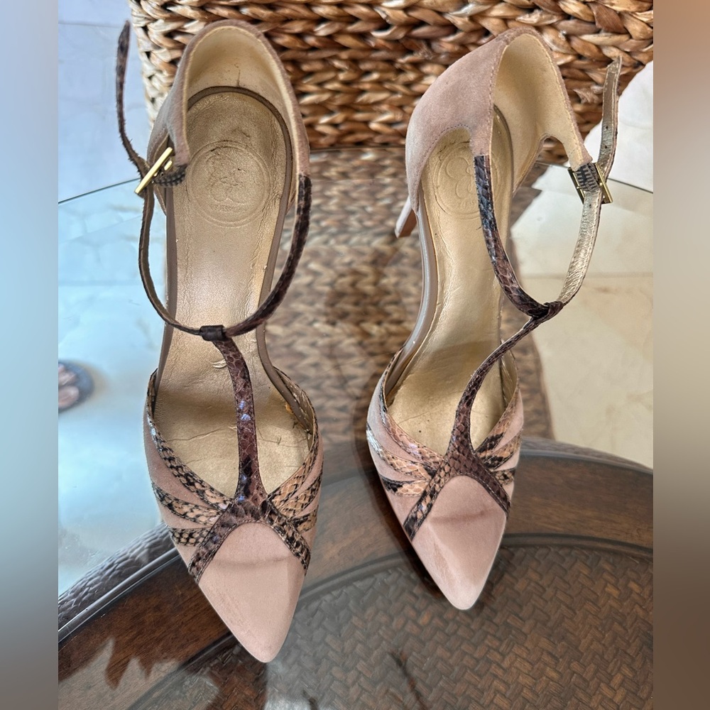 JESSICA SIMPSON BEIGE SUEDE HEELS - Picture 5 of 6